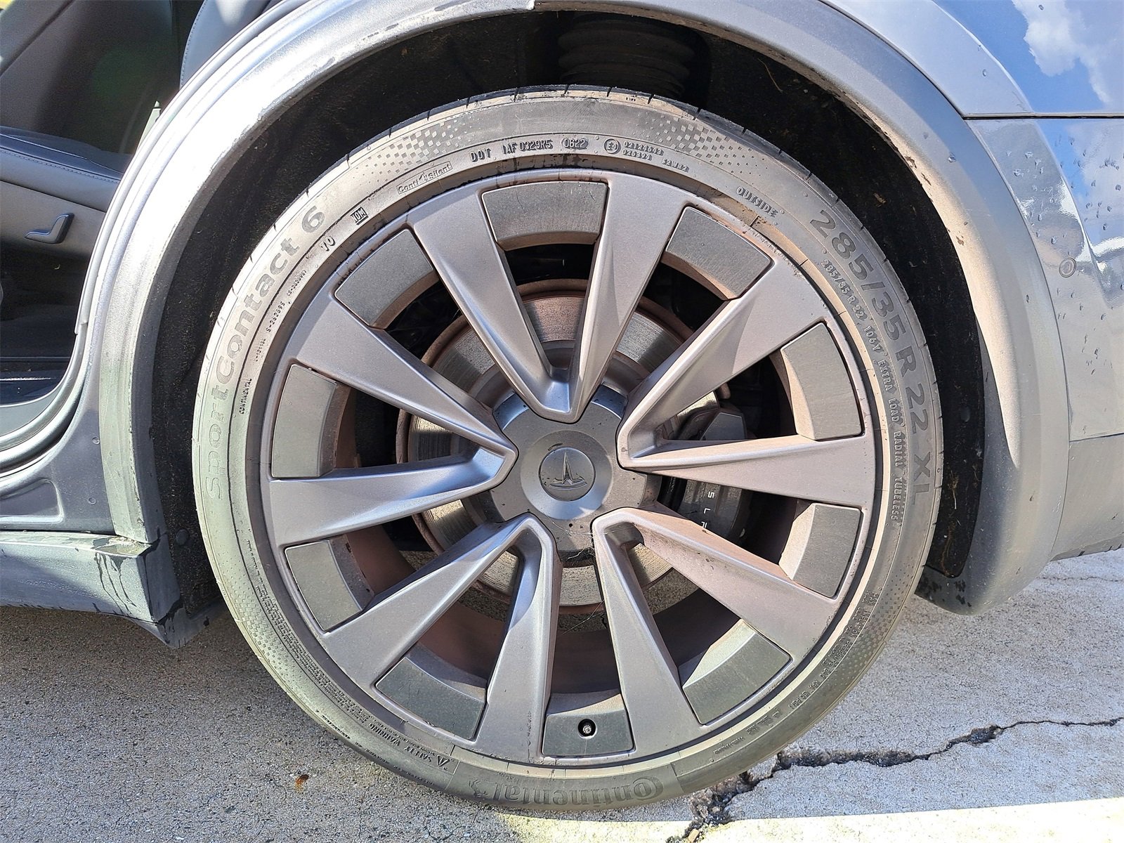 Used 2022 Tesla Model X Plaid image 7