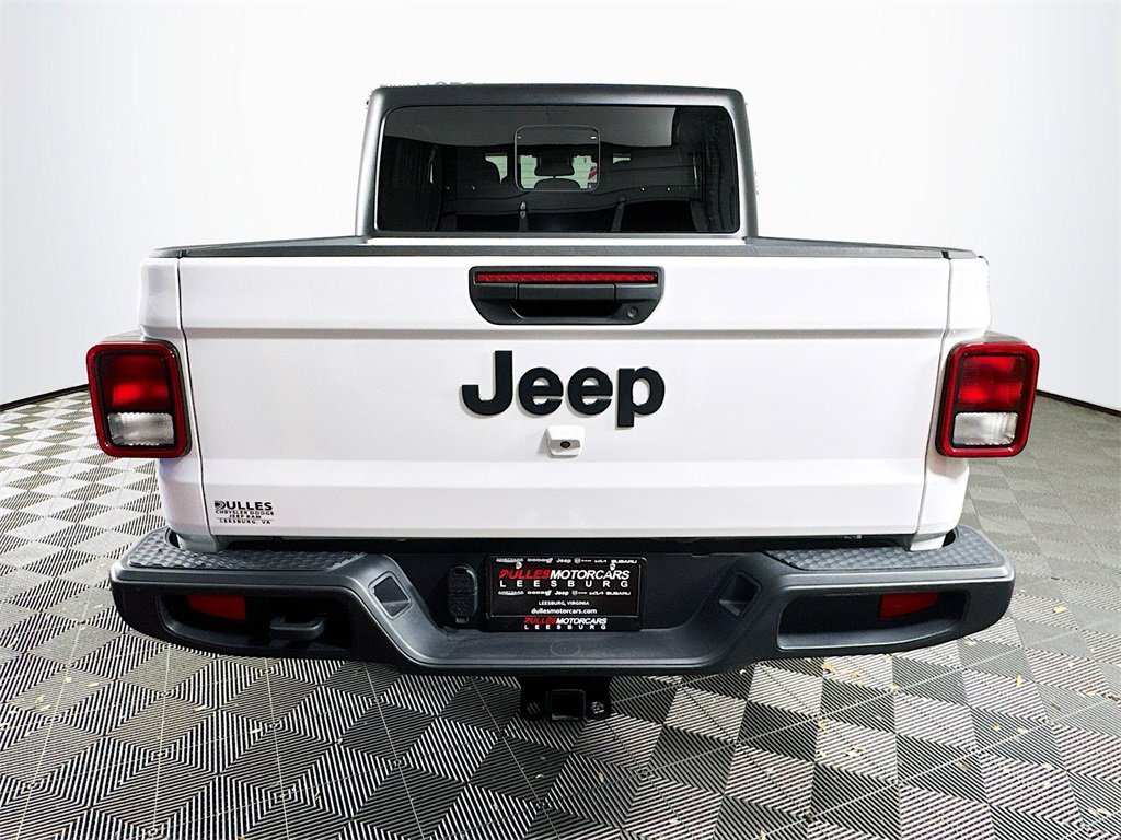 Used 2024 Jeep Gladiator Sport image 6