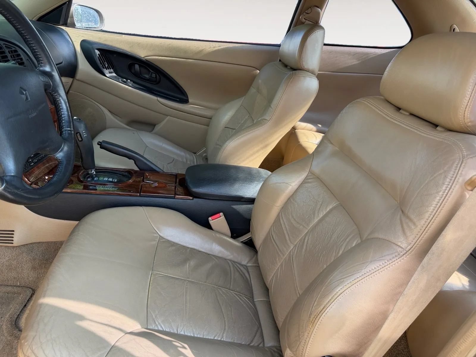 Used 1999 Chrysler Sebring LXi FWD image 9