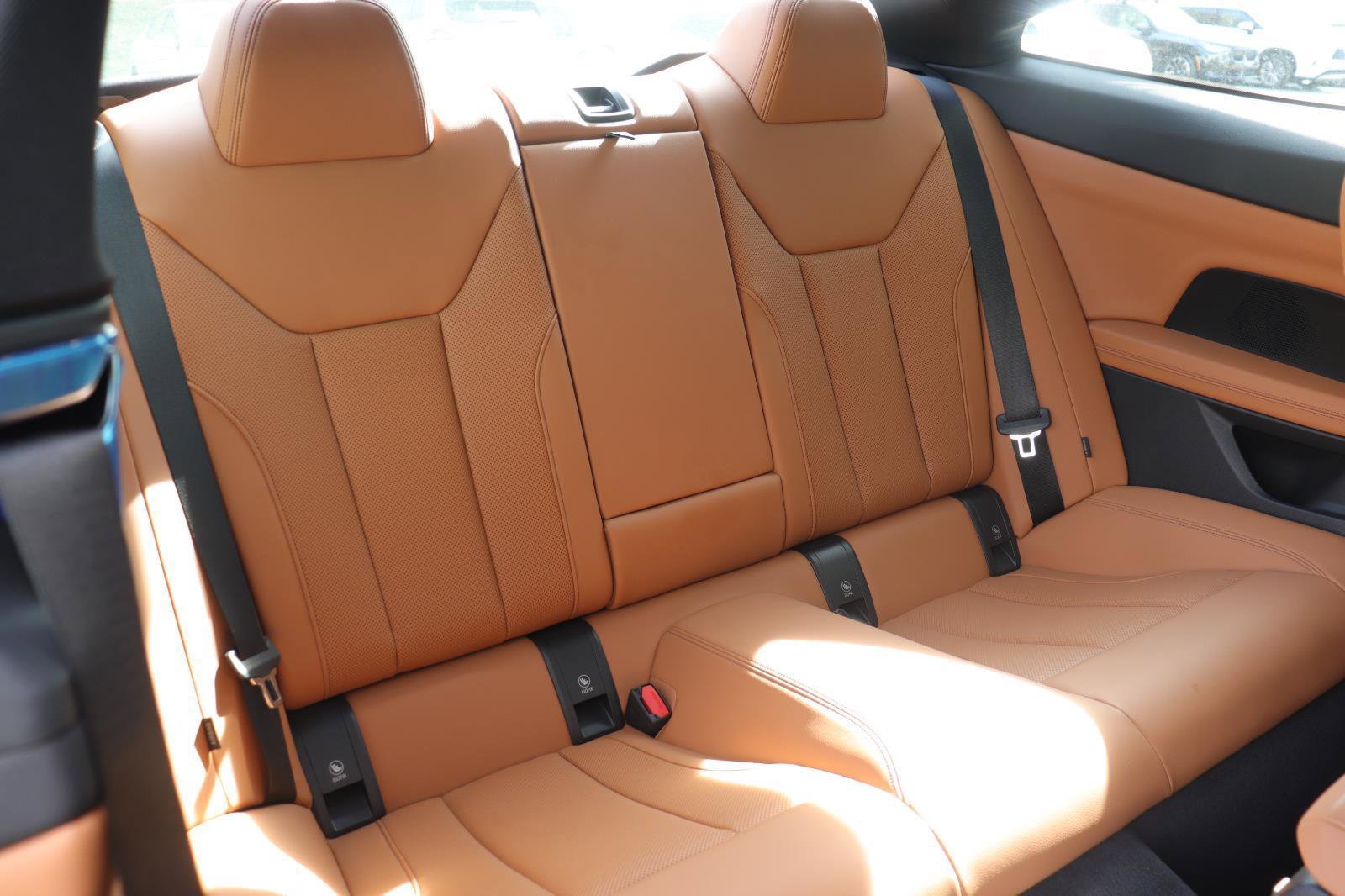 Used 2025 BMW 430i Coupe w/ Convenience Package image 16