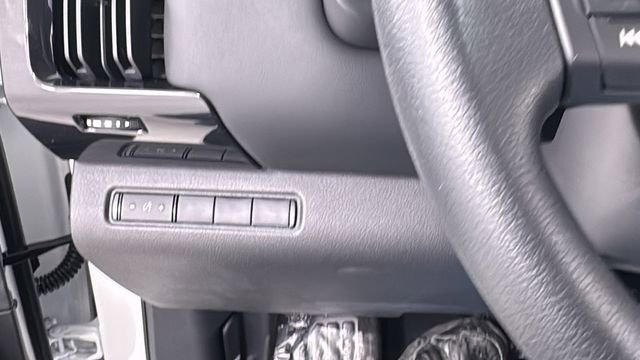 New 2026 Nissan Pathfinder S image 32