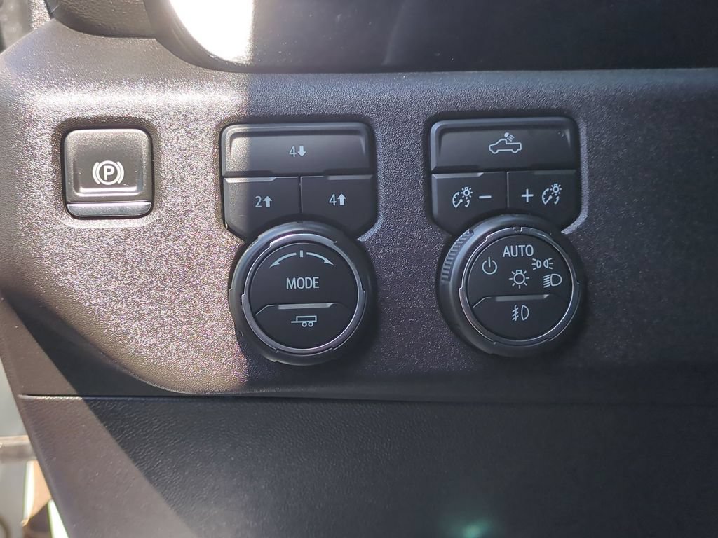 Used 2025 Chevrolet Silverado 2500 LT w/ Convenience Package AWD/4WD image 24