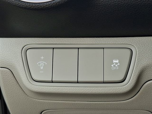 Used 2023 Kia Forte LXS image 23