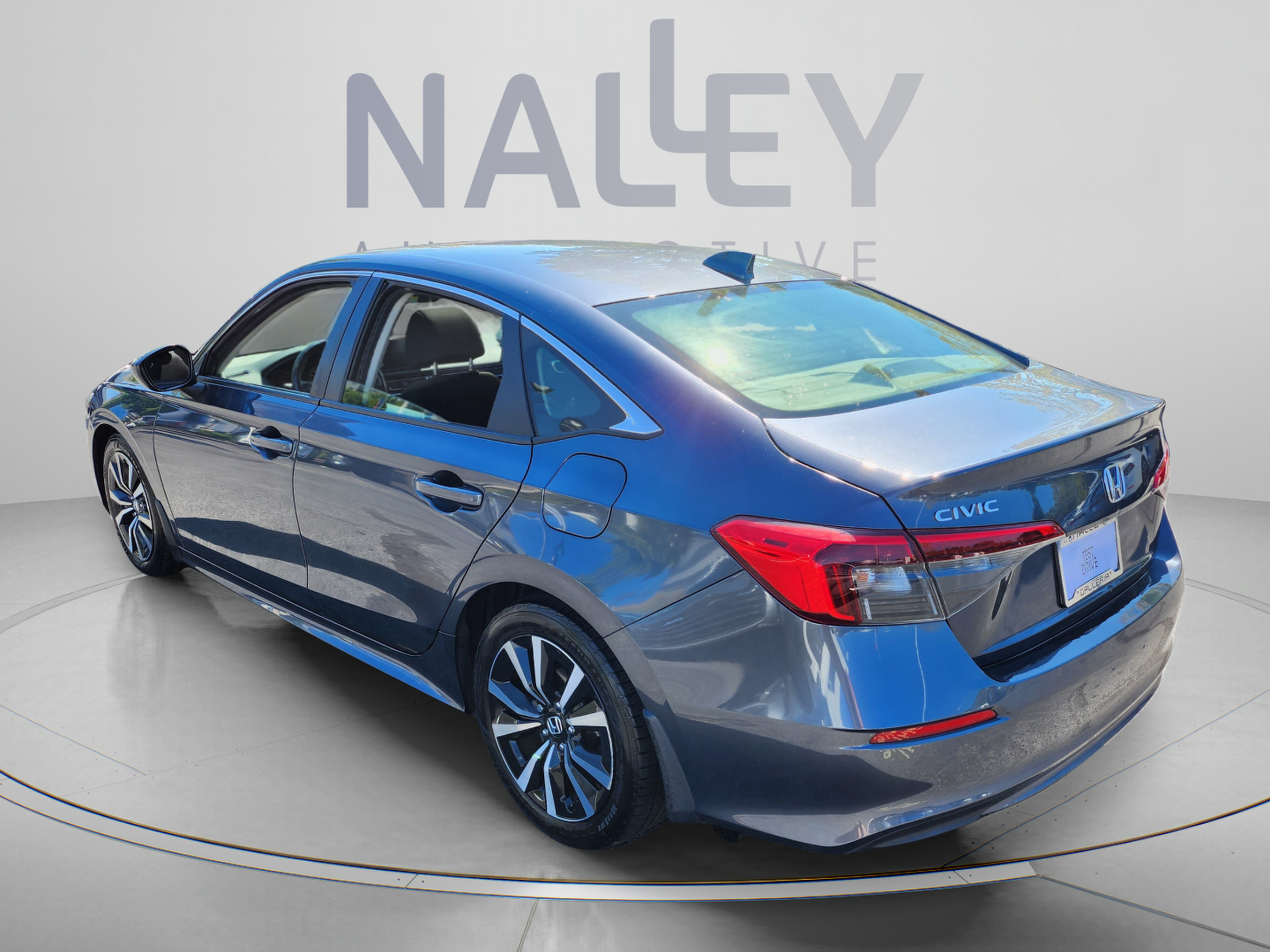 Used 2022 Honda Civic EX image 3