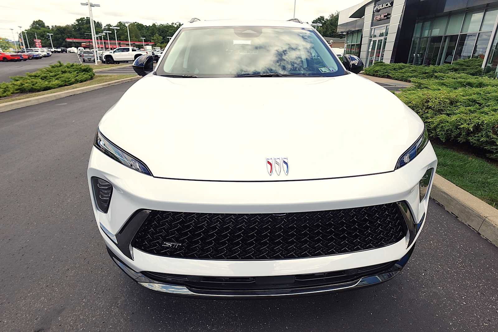 New 2025 Buick Envision Sport Touring image 8