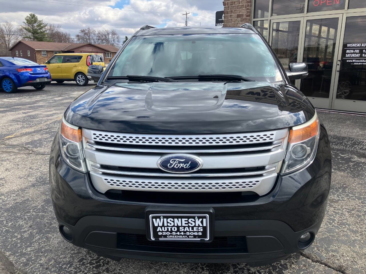 Used 2015 Ford Explorer XLT AWD/4WD image 8