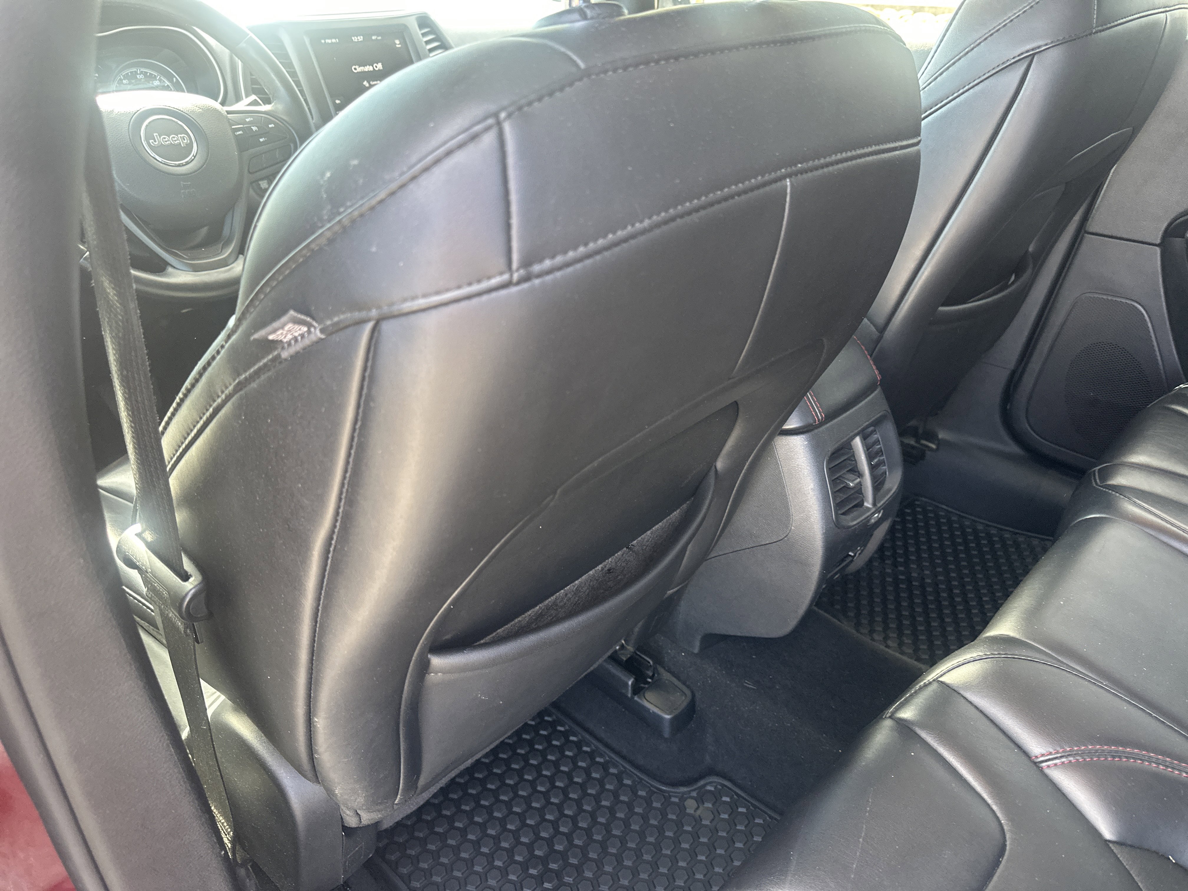 Used 2019 Jeep Cherokee Trailhawk w/ Comfort/Convenience Group image 19