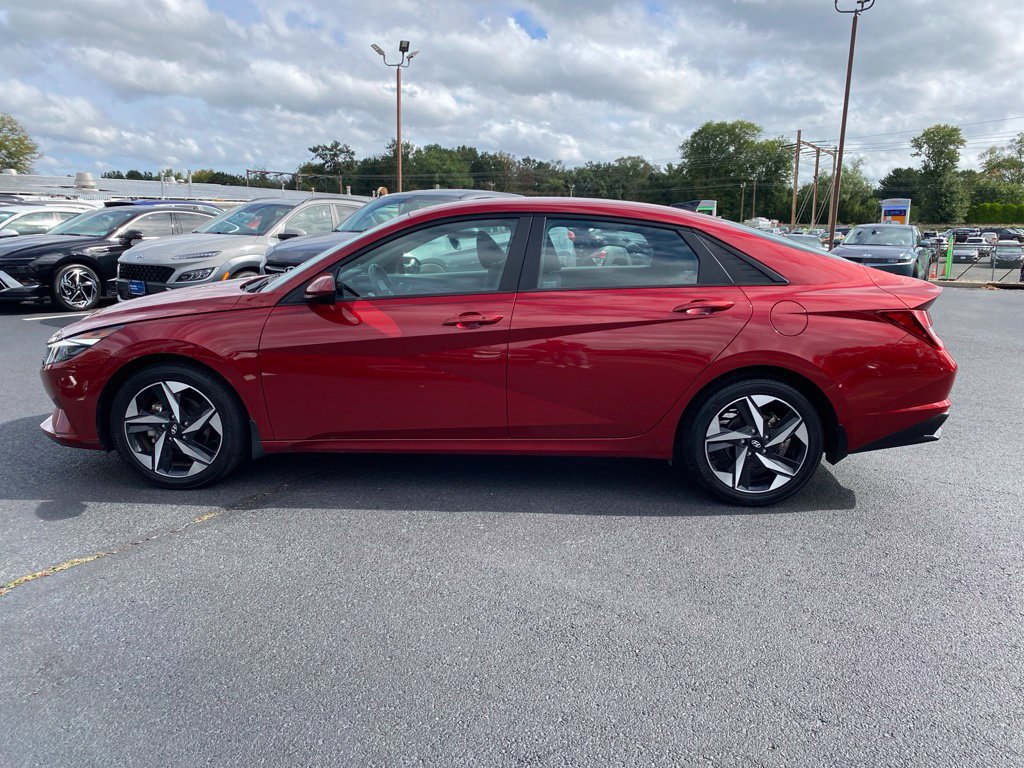 Certified 2023 Hyundai Elantra SEL w/ Convenience Package FWD image 7