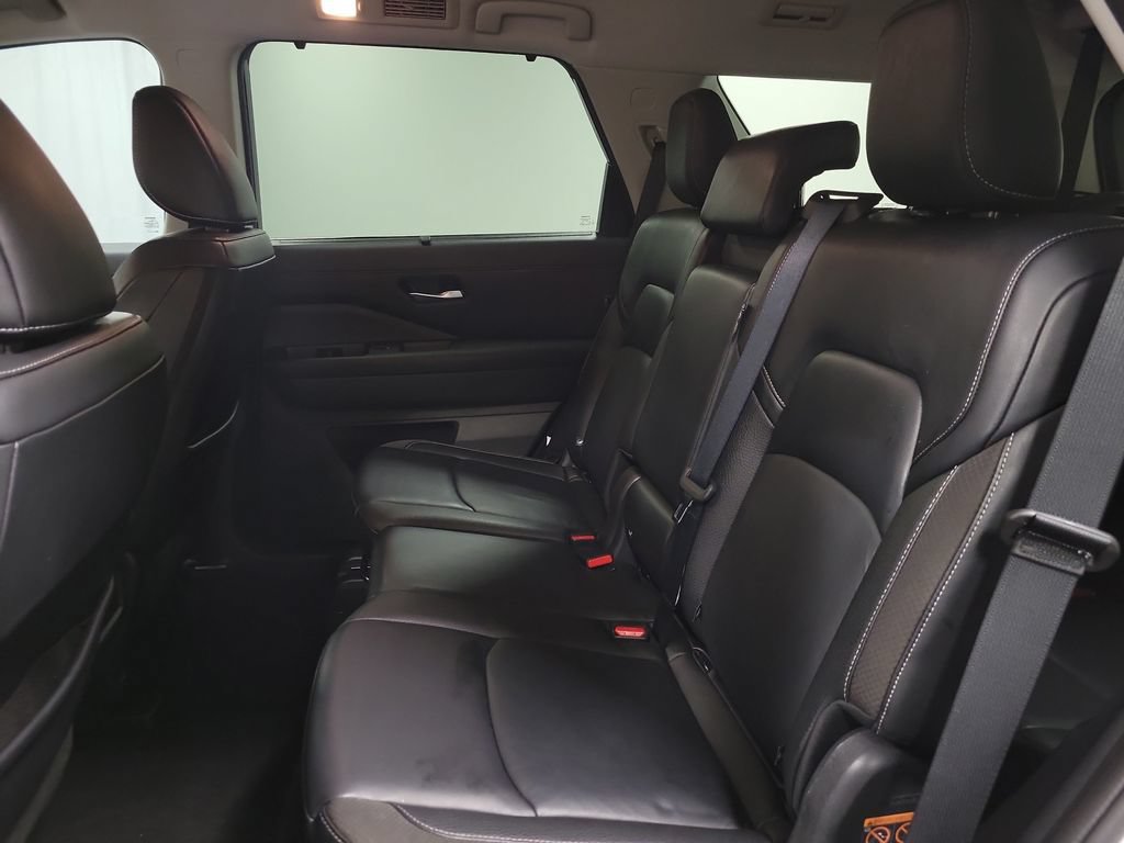 Used 2024 Nissan Pathfinder SL w/ Cargo Package AWD/4WD image 22