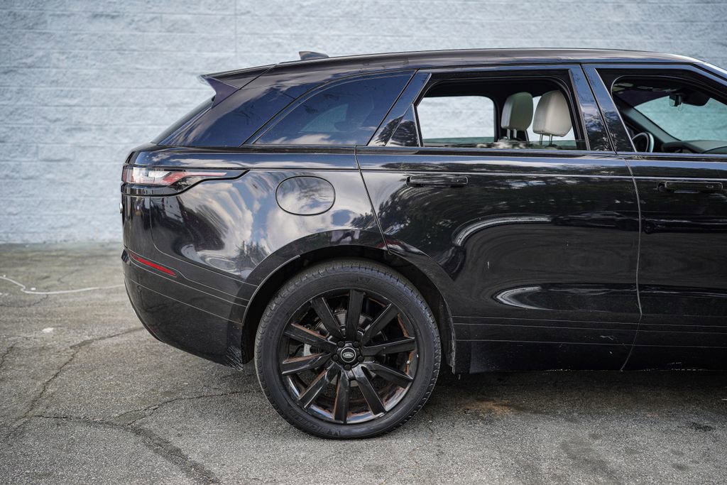 Used 2020 Land Rover Range Rover Velar R-Dynamic S image 16