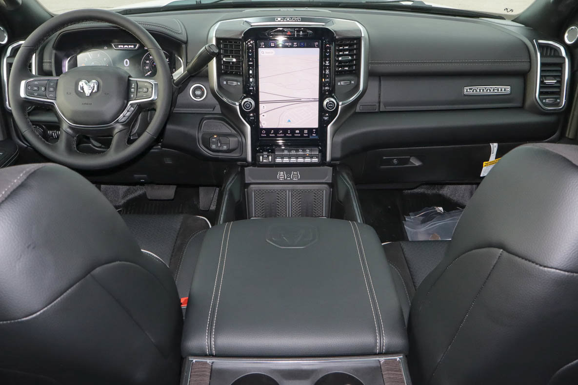 New 2027 RAM 5500 4x4 Crew Cab w/ Laramie Trim Package image 18