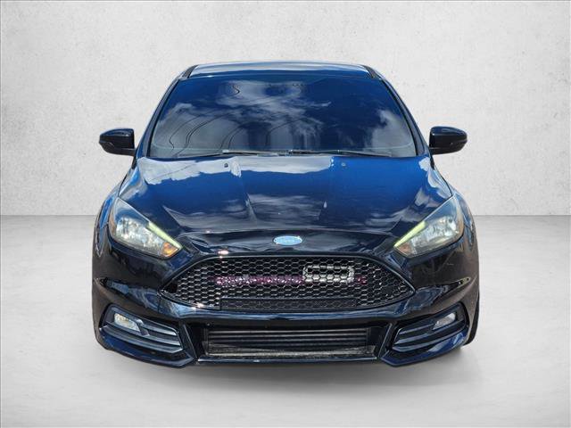 Used 2017 Ford Focus ST image 2