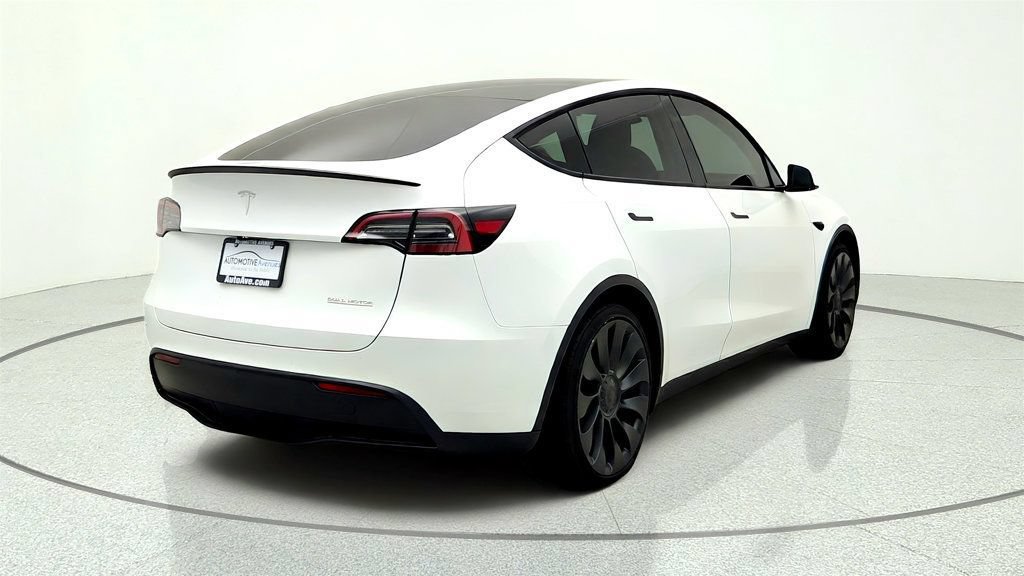 Used 2024 Tesla Model Y Performance AWD/4WD image 5