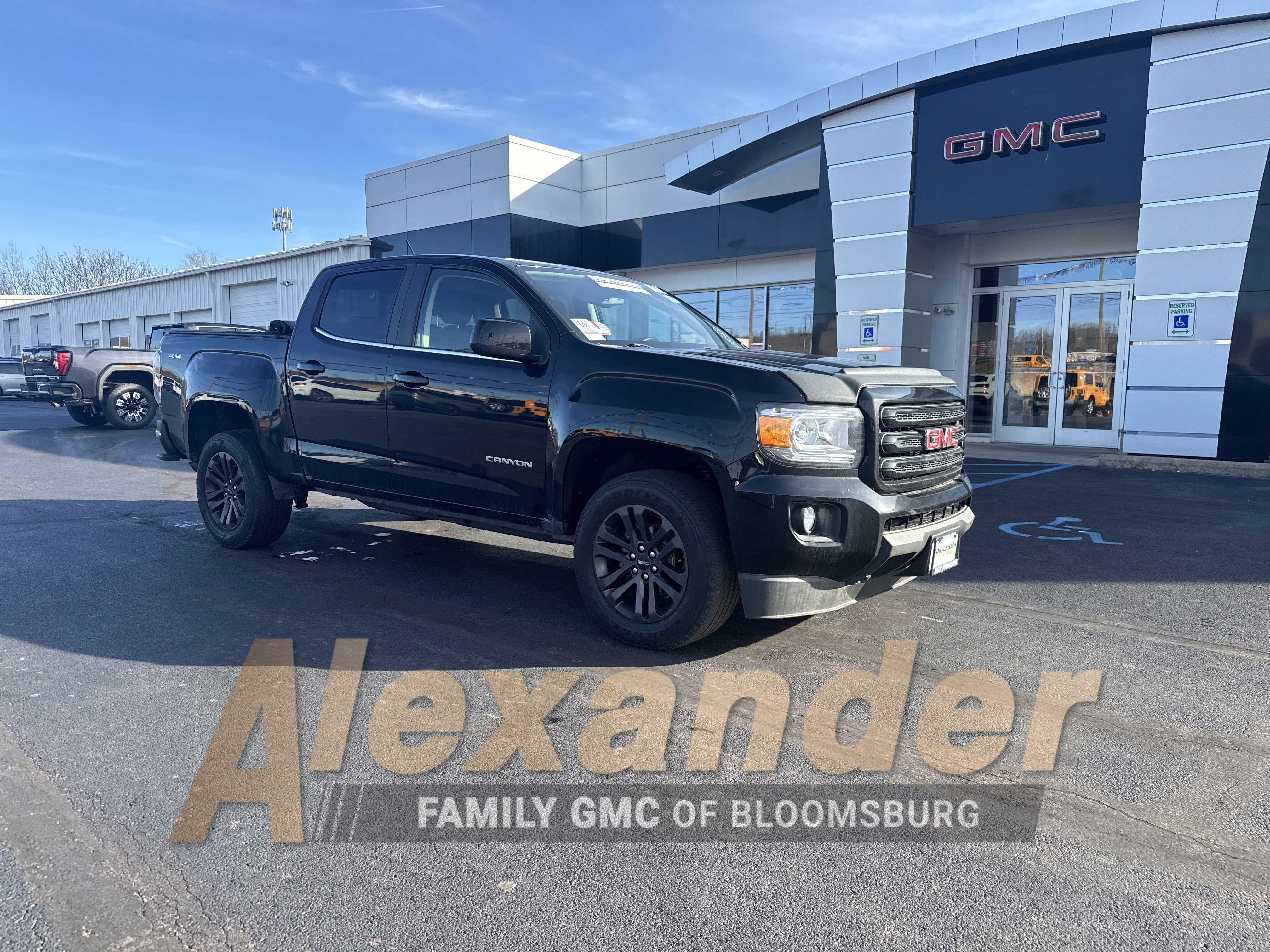 Used 2020 GMC Canyon SLE w/ Elevation Edition image 1