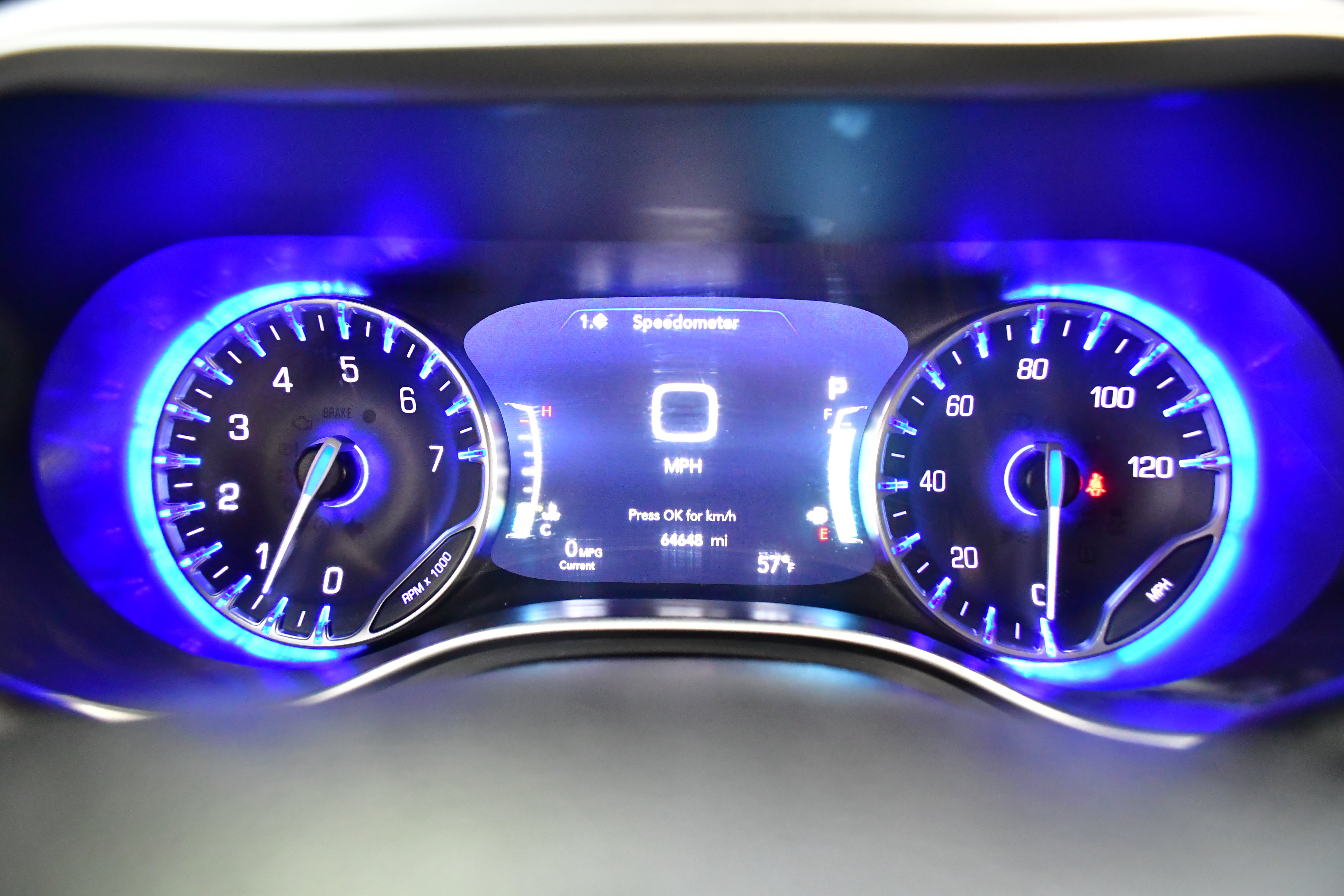 Used 2023 Chrysler Pacifica Touring FWD image 18