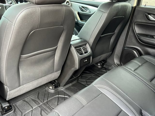 Used 2023 Chevrolet Blazer LT AWD/4WD image 32