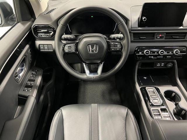 New 2025 Honda Pilot Touring image 19
