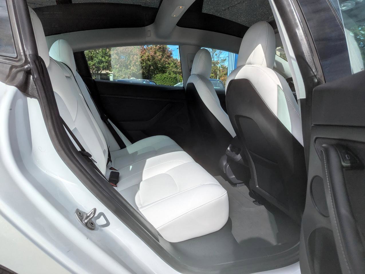 Used 2021 Tesla Model 3 Standard Range Plus image 34