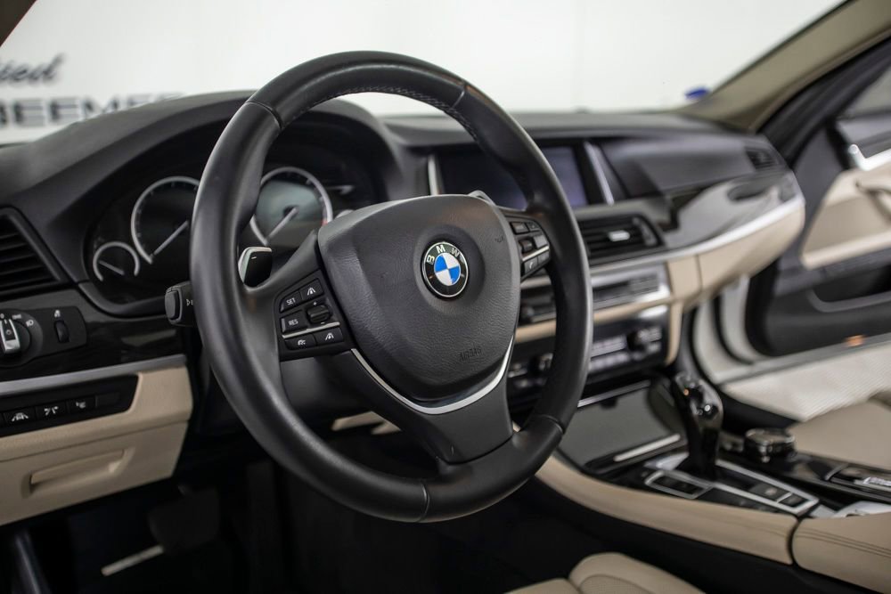 Used 2014 BMW 550i Sedan RWD image 25