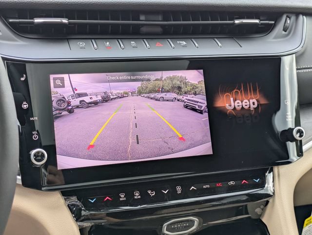New 2026 Jeep Grand Cherokee Limited w/ Trailer Tow Package AWD/4WD image 22