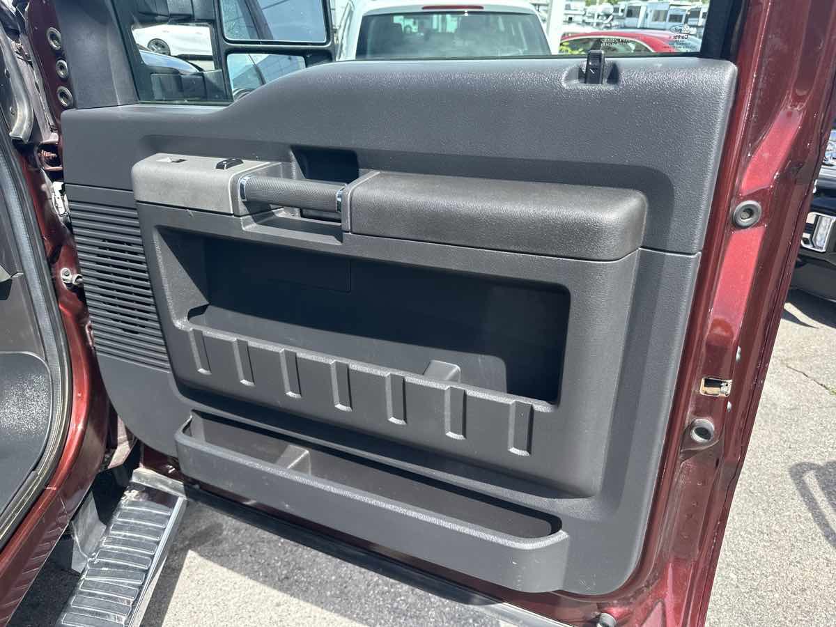 Used 2016 Ford F250 Lariat w/ Chrome Package image 21