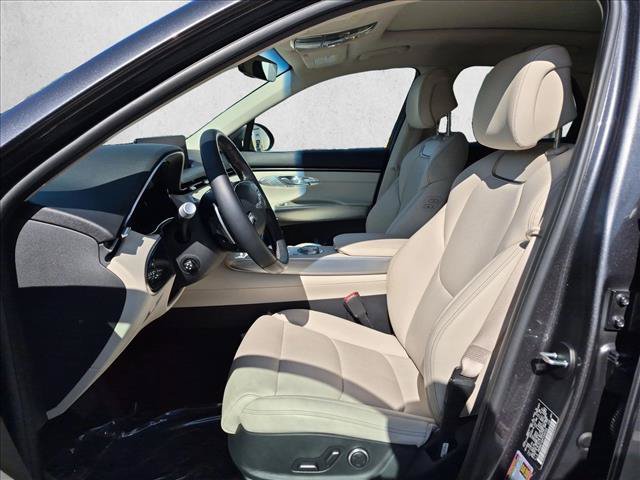 Used 2023 Genesis GV70 2.5T w/ Select Package AWD/4WD image 16