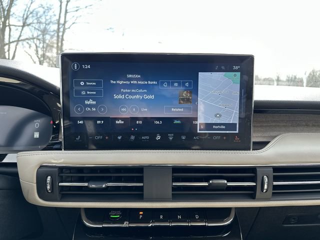 Used 2025 Lincoln Corsair Reserve image 14