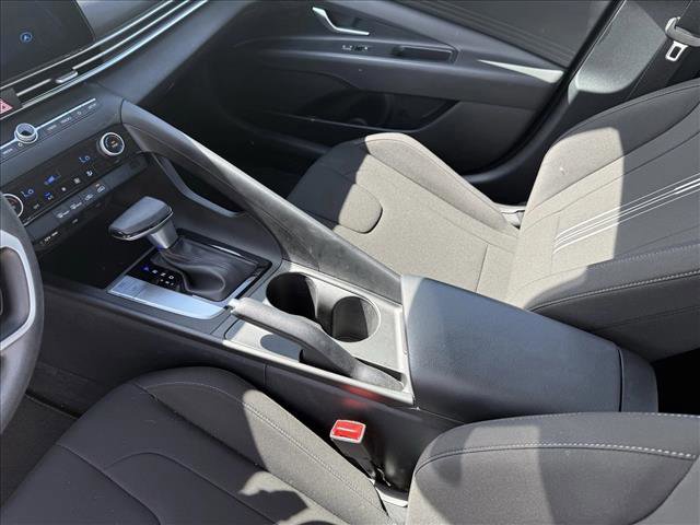 Certified 2024 Hyundai Elantra SEL image 11