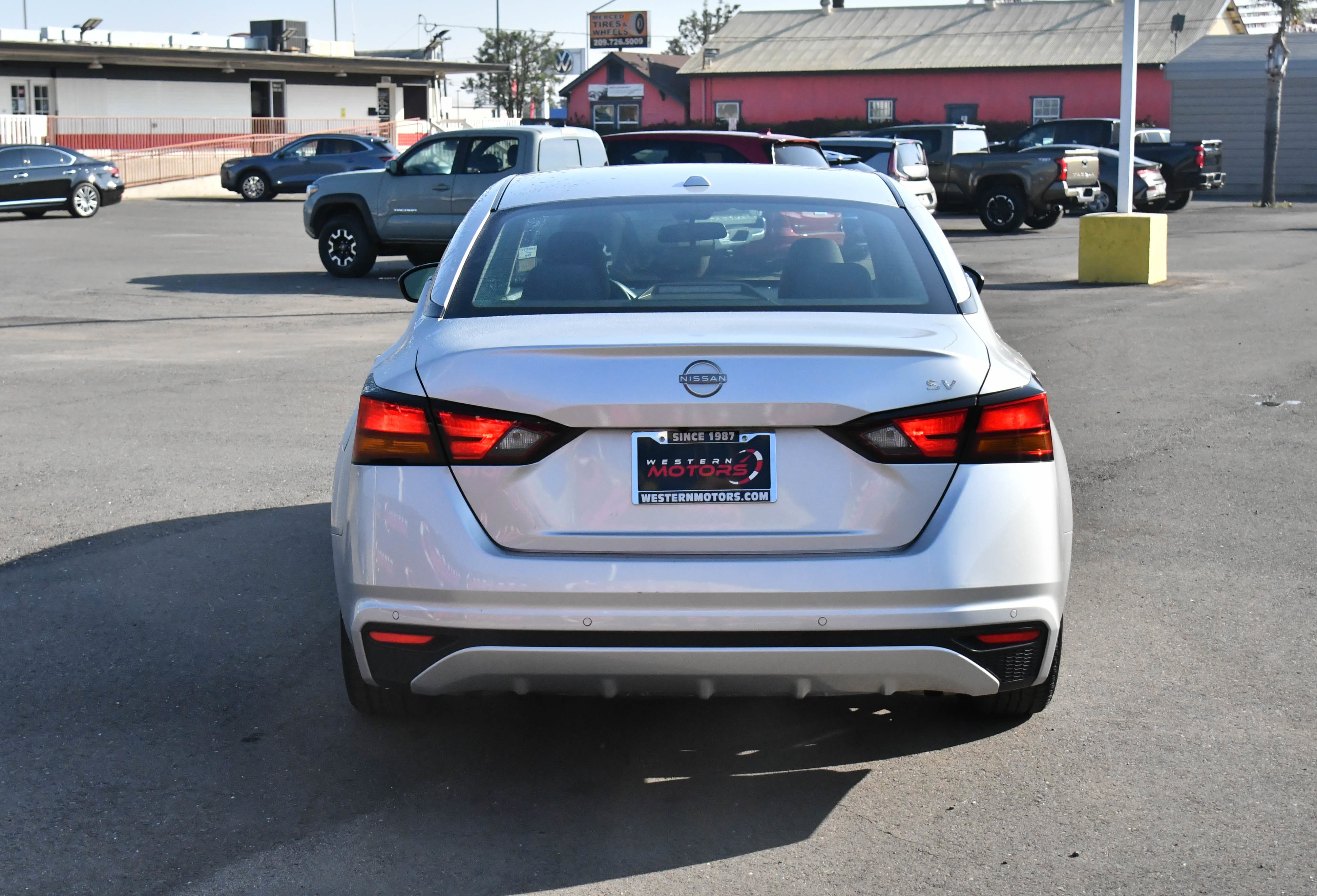 Used 2024 Nissan Altima 2.5 SV image 7