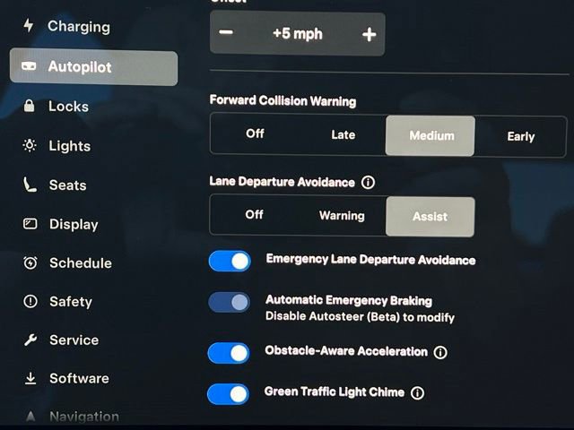 Used 2023 Tesla Model X Plaid image 21