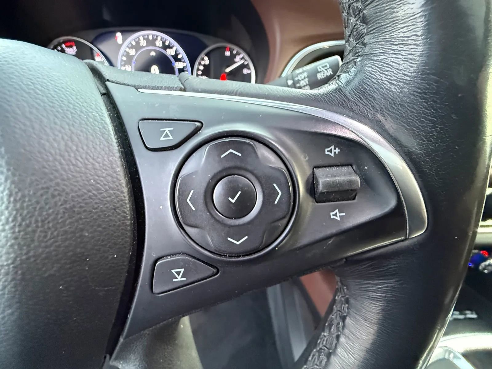 Used 2020 Buick Enclave Avenir w/ Avenir Technology Package image 22