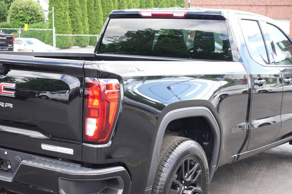 Used 2023 GMC Sierra 1500 Elevation AWD/4WD image 12