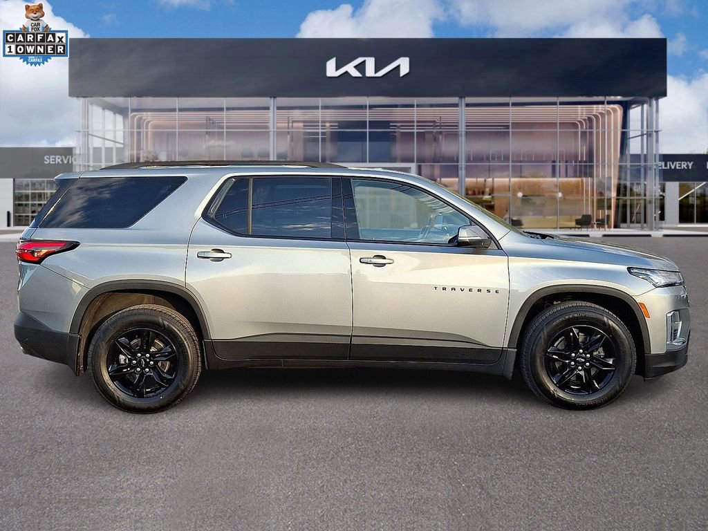 Used 2023 Chevrolet Traverse LT w/ Midnight/Sport Edition image 8