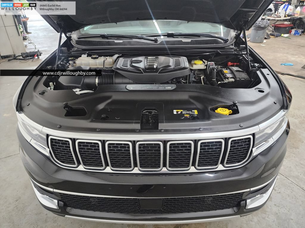 Used 2024 Jeep Wagoneer Series II AWD/4WD image 35