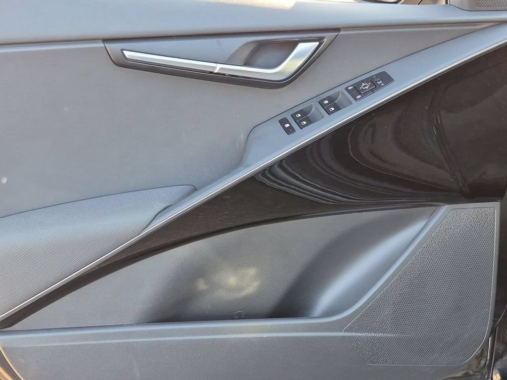 Certified 2025 Kia Niro EX FWD image 22