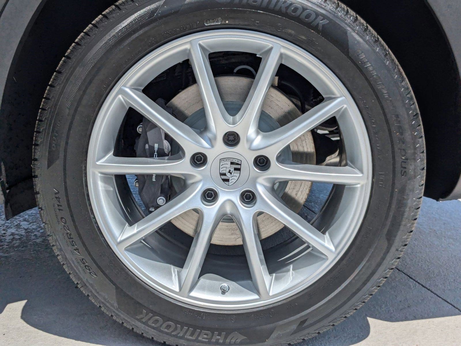 Certified 2025 Porsche Cayenne E-Hybrid image 29