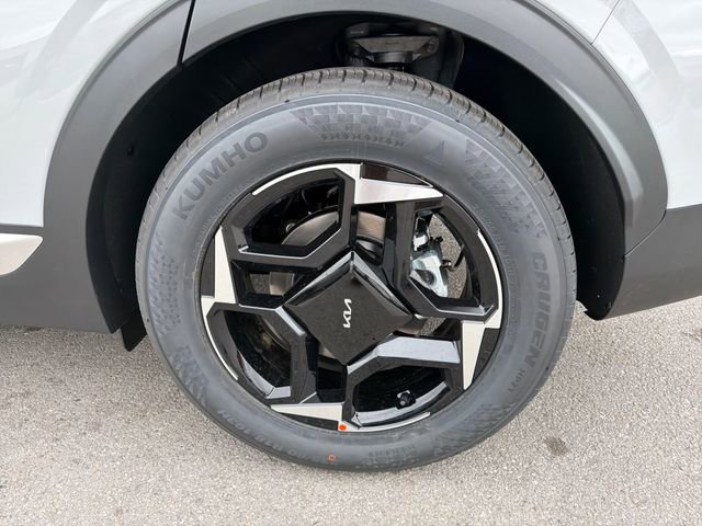 New 2026 Kia Sportage EX FWD image 25