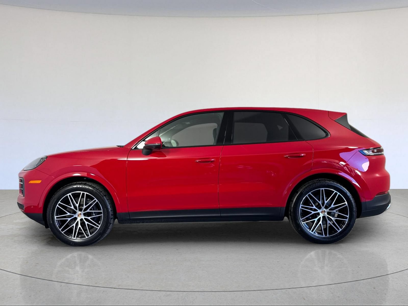 Certified 2026 Porsche Cayenne AWD/4WD image 2