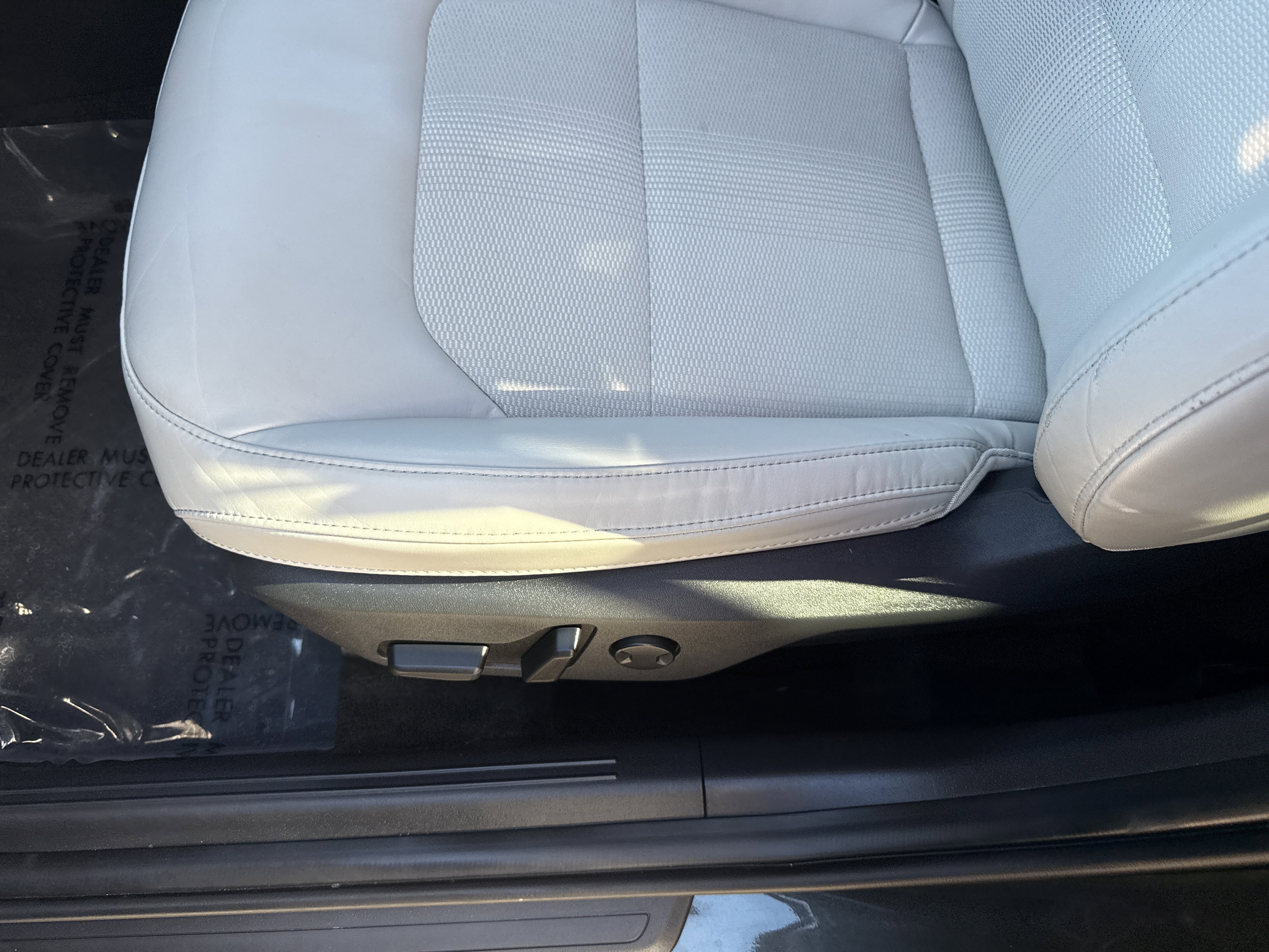 Used 2023 Kia Niro EX image 20