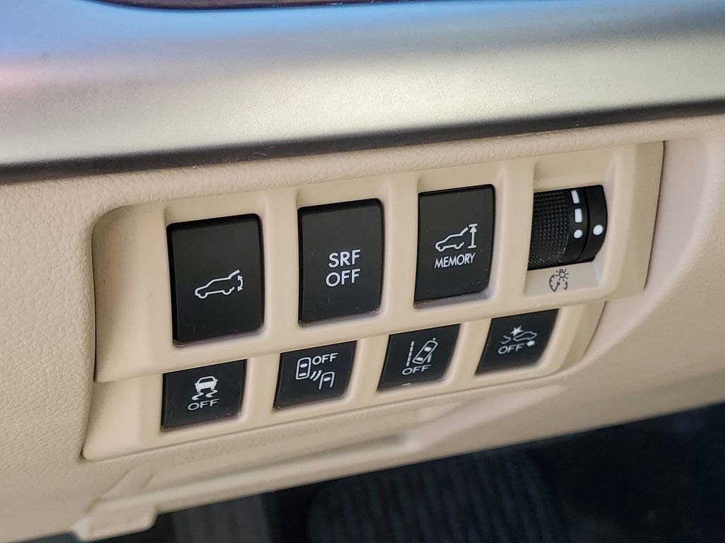 Used 2016 Subaru Outback 3.6R Limited image 13