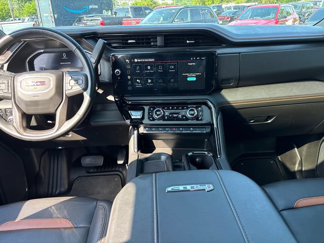 Used 2024 GMC Sierra 2500 AT4 w/ AT4 Premium Plus Package AWD/4WD image 10