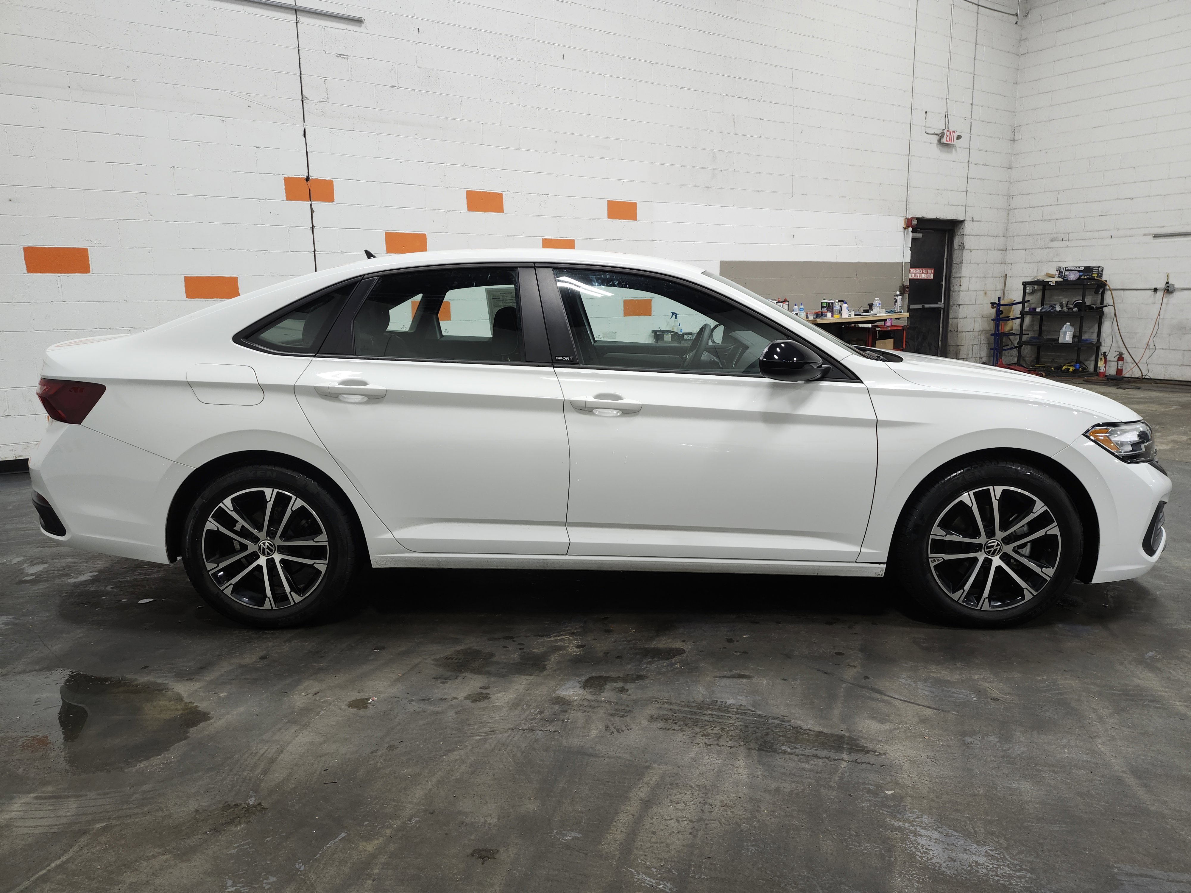 Used 2023 Volkswagen Jetta Sport image 16