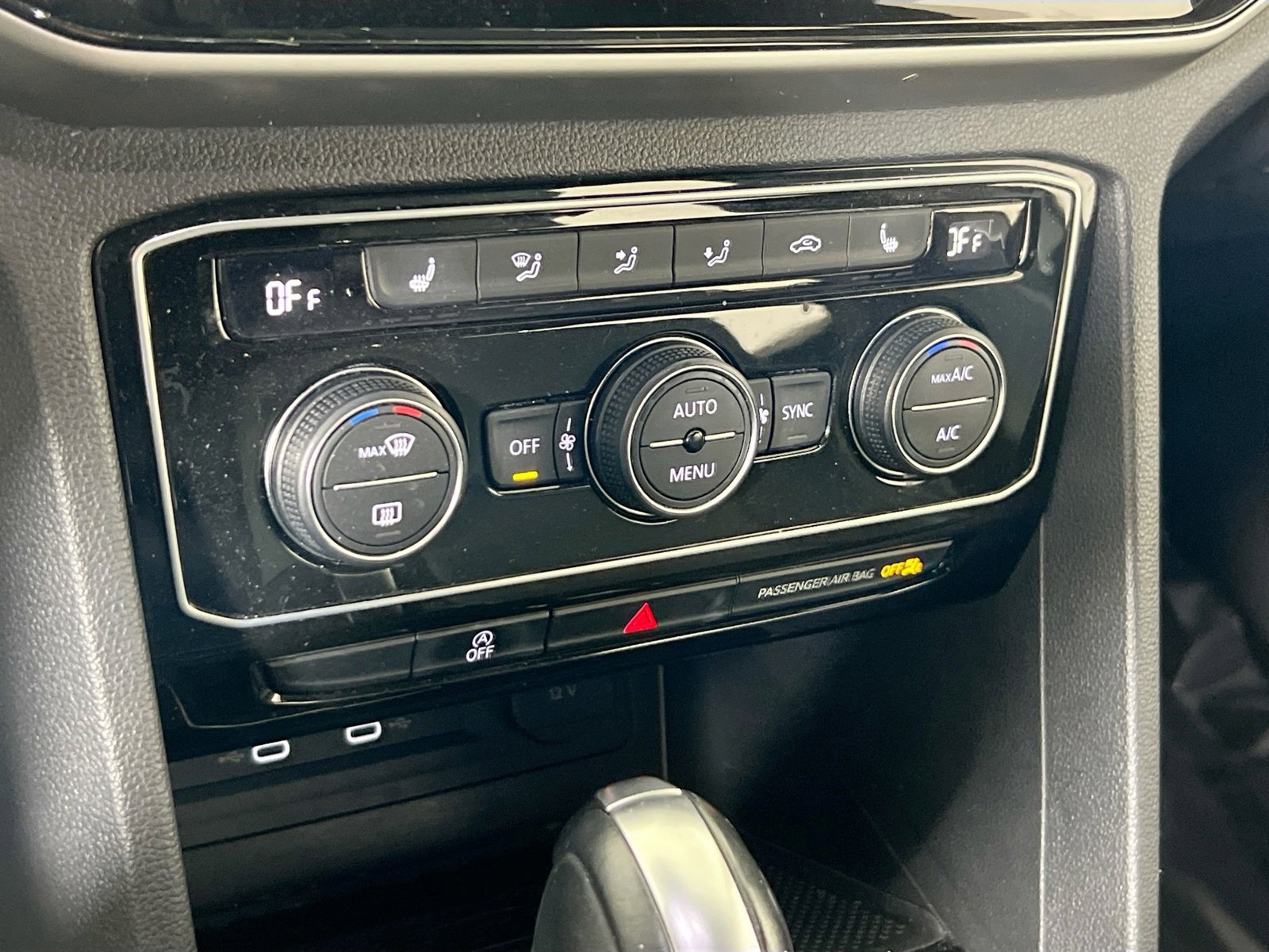 Used 2023 Volkswagen Atlas Cross Sport SEL R-Line image 15