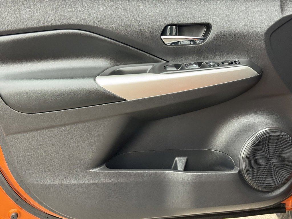 Used 2020 Nissan Kicks SR w/ SR Premium Package image 24