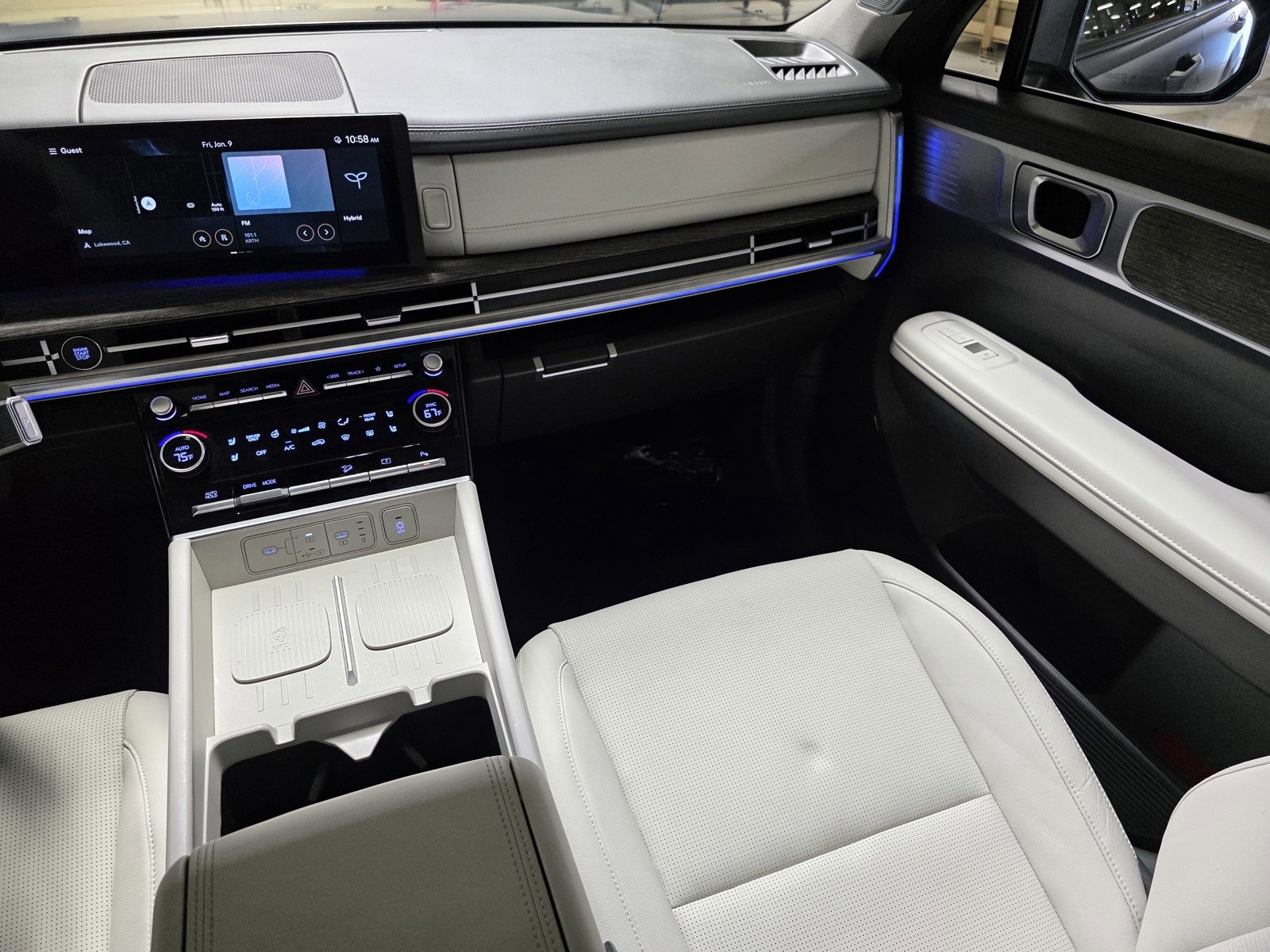 Certified 2025 Hyundai Santa Fe Limited image 18