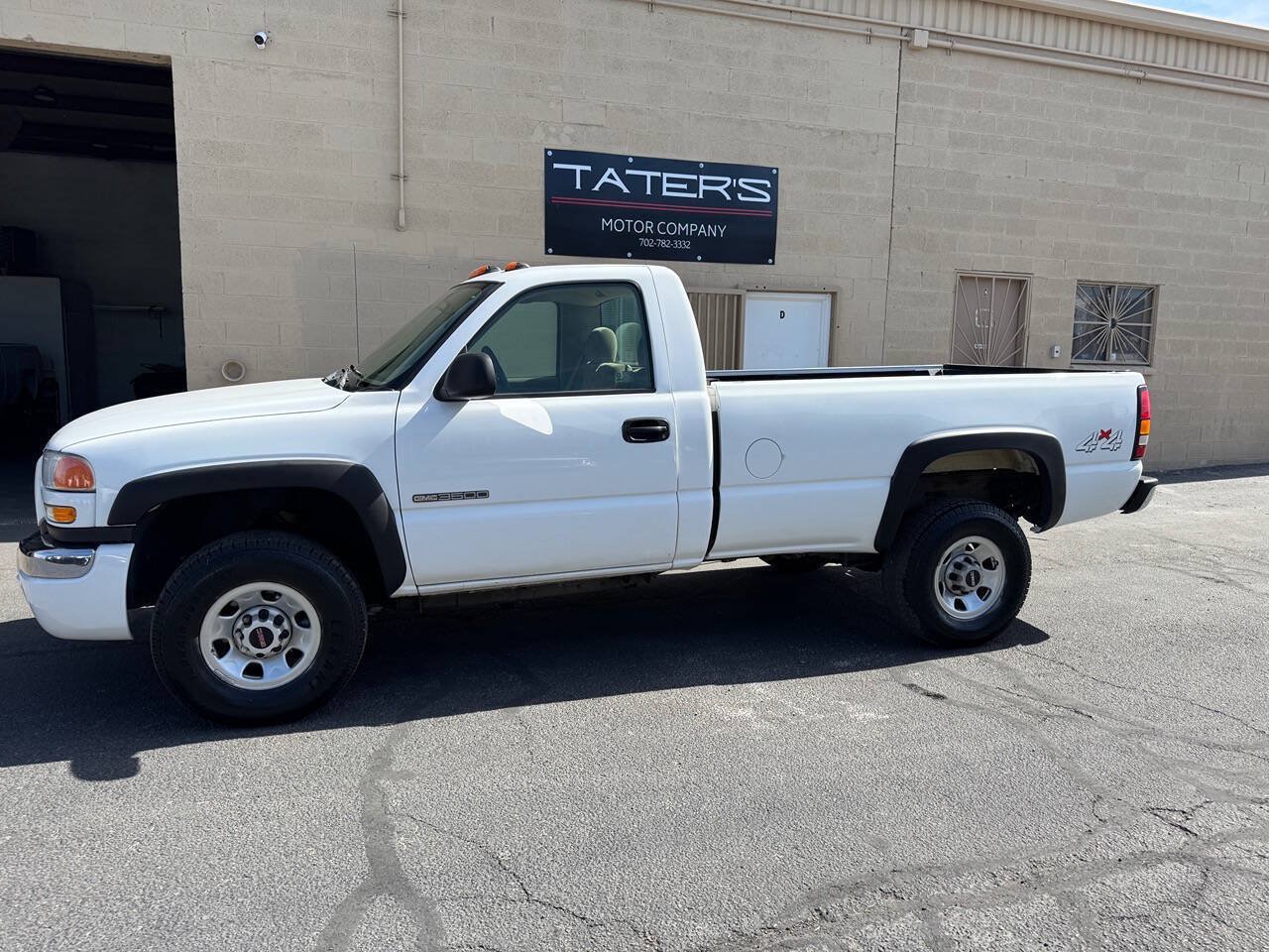 Used 2005 GMC Sierra 3500 W/T w/ Snow Plow Prep Package AWD/4WD image 5