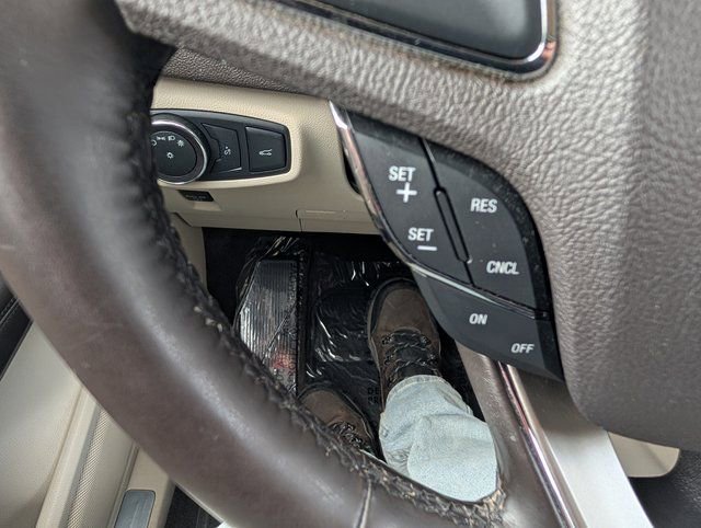 Used 2018 Lincoln MKC Select w/ Lincoln MKC Climate Package image 24