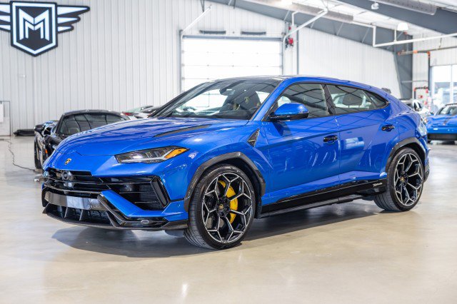Used 2024 Lamborghini Urus Performante AWD/4WD image 2