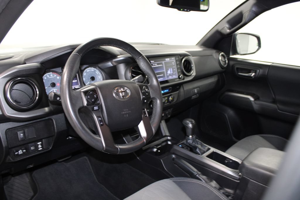 Used 2021 Toyota Tacoma TRD Off-Road AWD/4WD image 22