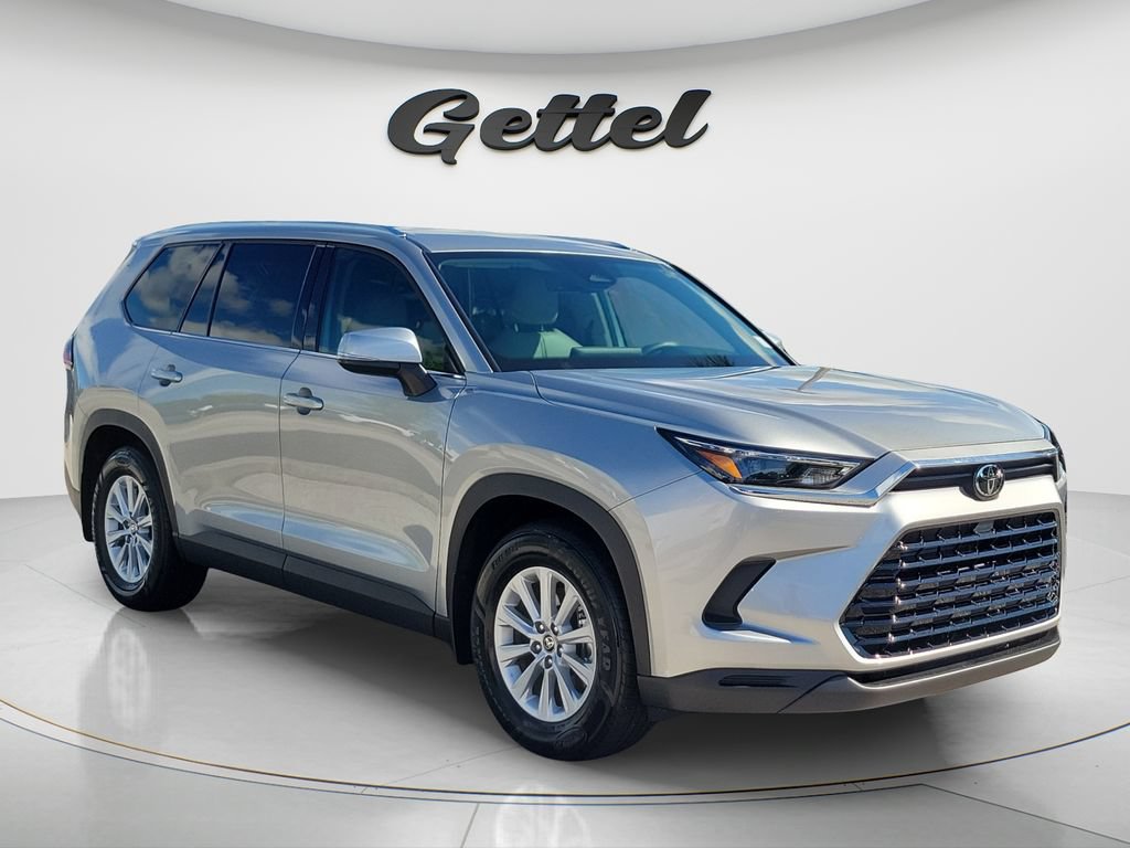 Used 2026 Toyota Grand Highlander XLE FWD image 3